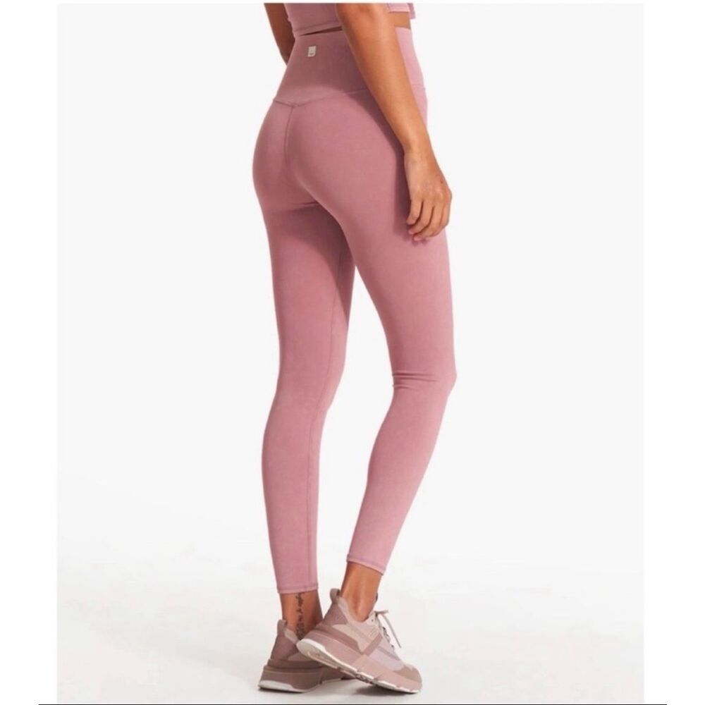 Vuori Studio Leggings | Washed Pink in Large
